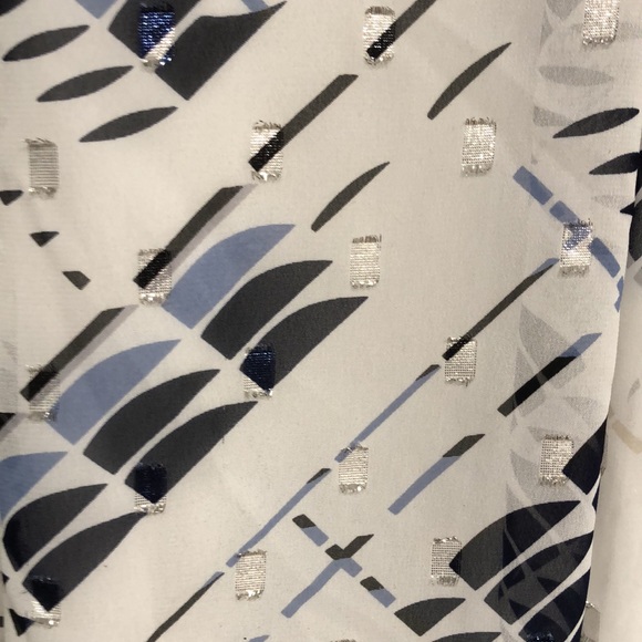 Like new! - WHBM Sleeveless Blouse - Picture 7 of 10